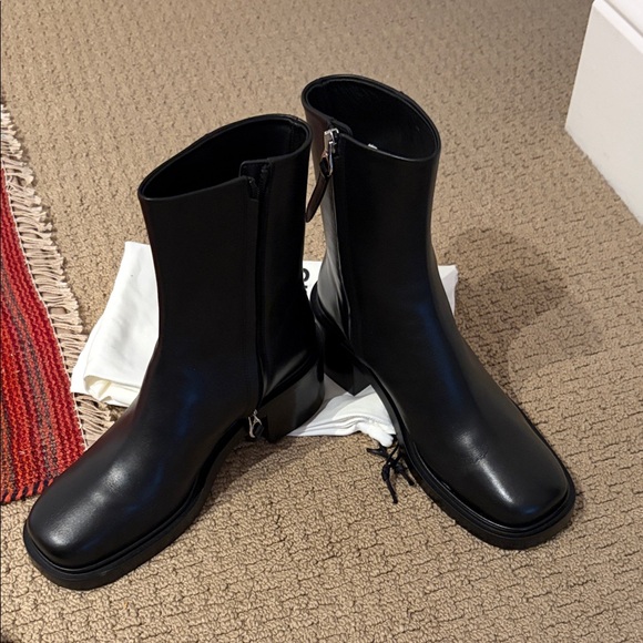 NWT Aeyde Black Teddy Boots 38 - Picture 4 of 14